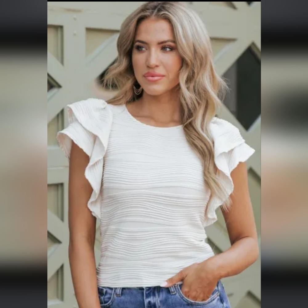 White Wavy Textured Ruffle Sleeve Top! - Picture 4 of 5